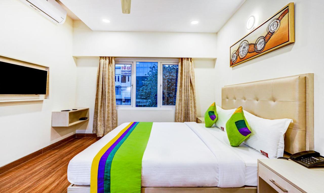Treebo Galaxy Suites Mathikere Bengaluru Kültér fotó